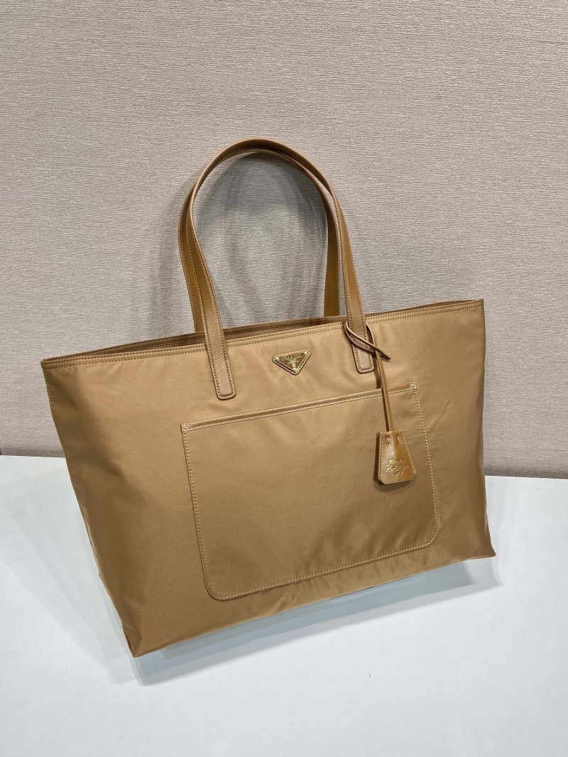 Pra*a tote bags